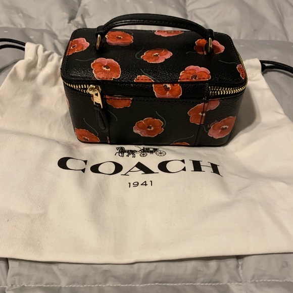 Coach Vanity Bag - Picture 4 of 6
